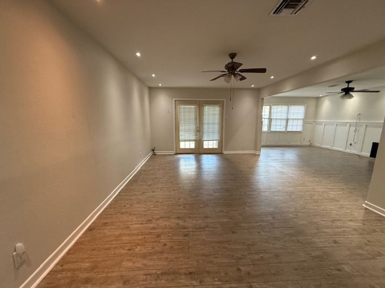 2125 S Willis St - Photo 5 of 19