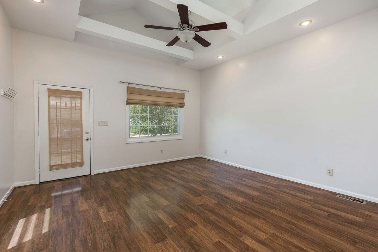 1206 Payne St - Photo 3 of 31