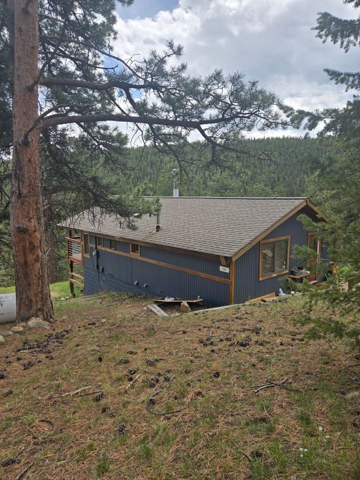 229 Crestwood Ct - Photo 3 of 50