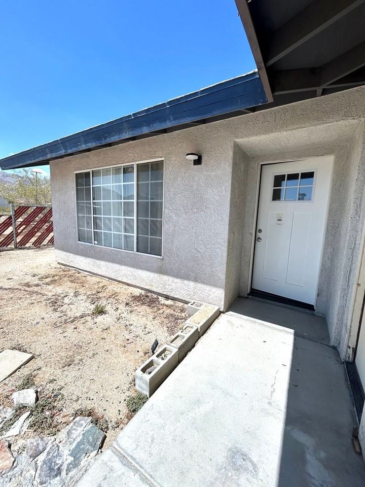 6598 Mojave Ave - Photo 2 of 14