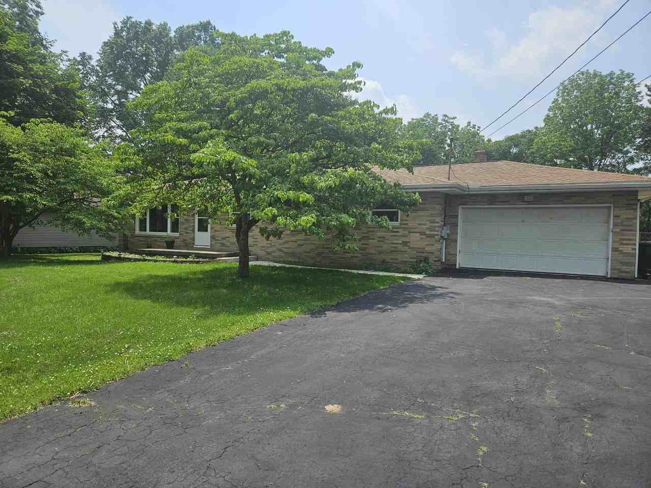 4009 Lor Ron St - Photo 2 of 24