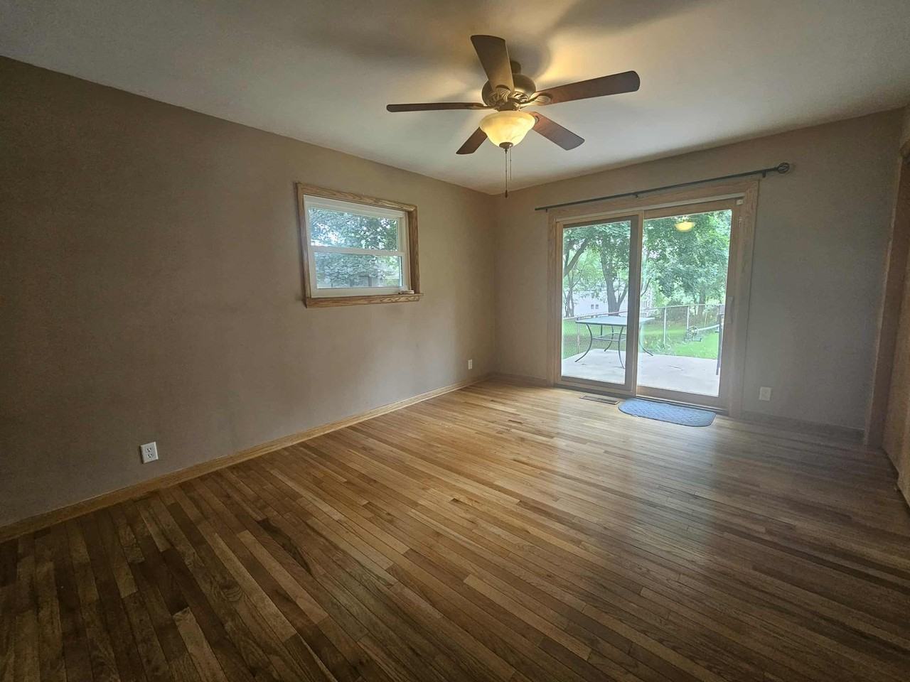 4009 Lor Ron St - Photo 5 of 24