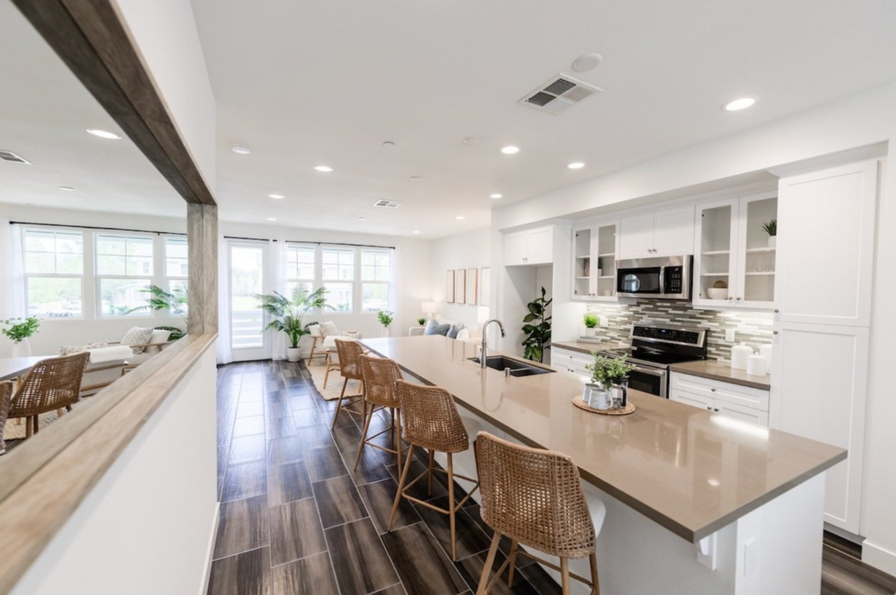 379 Hansen Ter - Photo 5 of 18