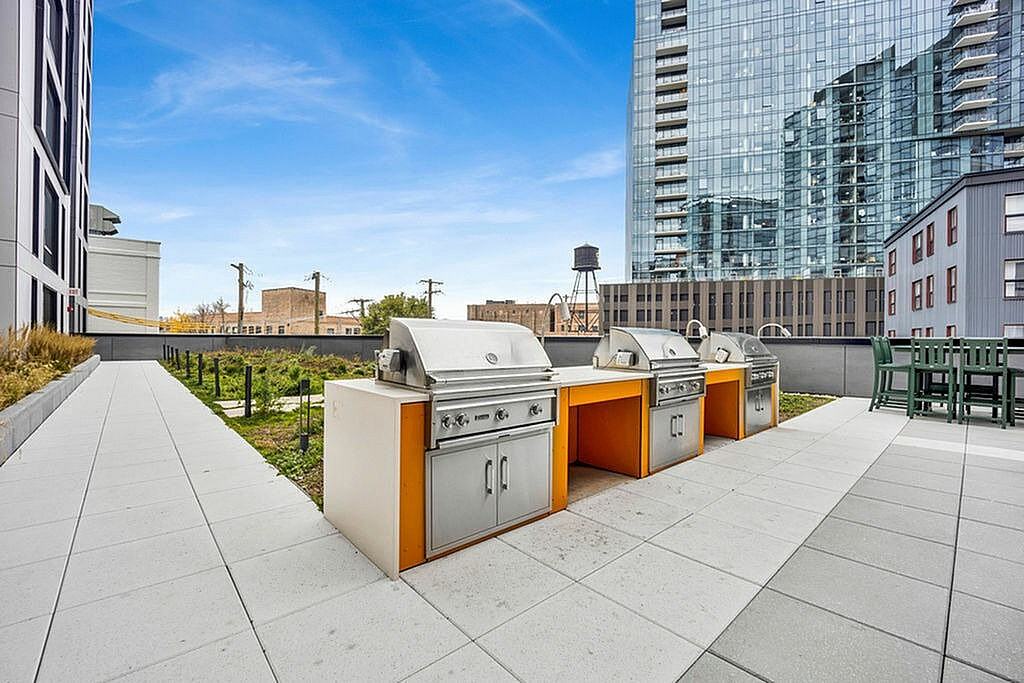 Post Chicago Apartments - Photo 3 of 50