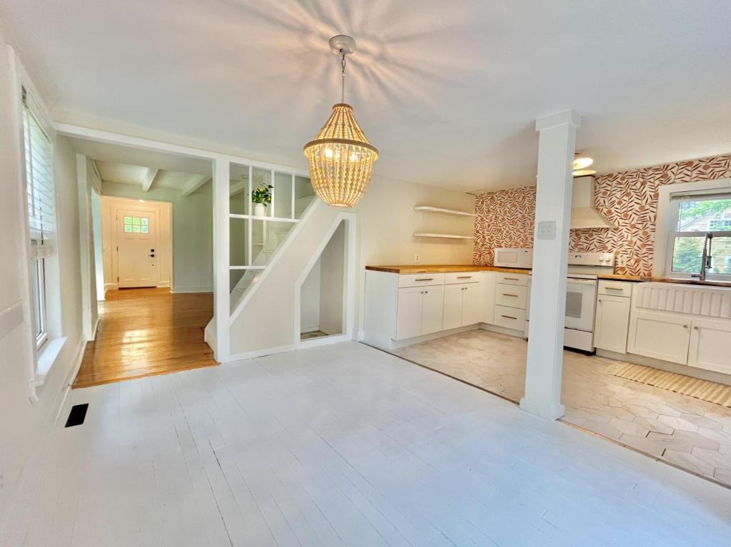 52 Old Dennett Rd - Photo 3 of 21