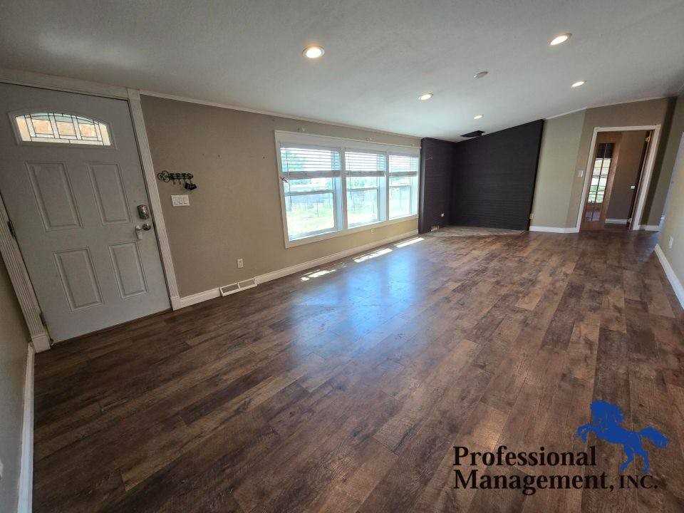 3542 Broken Yoke Dr - Photo 2 of 10