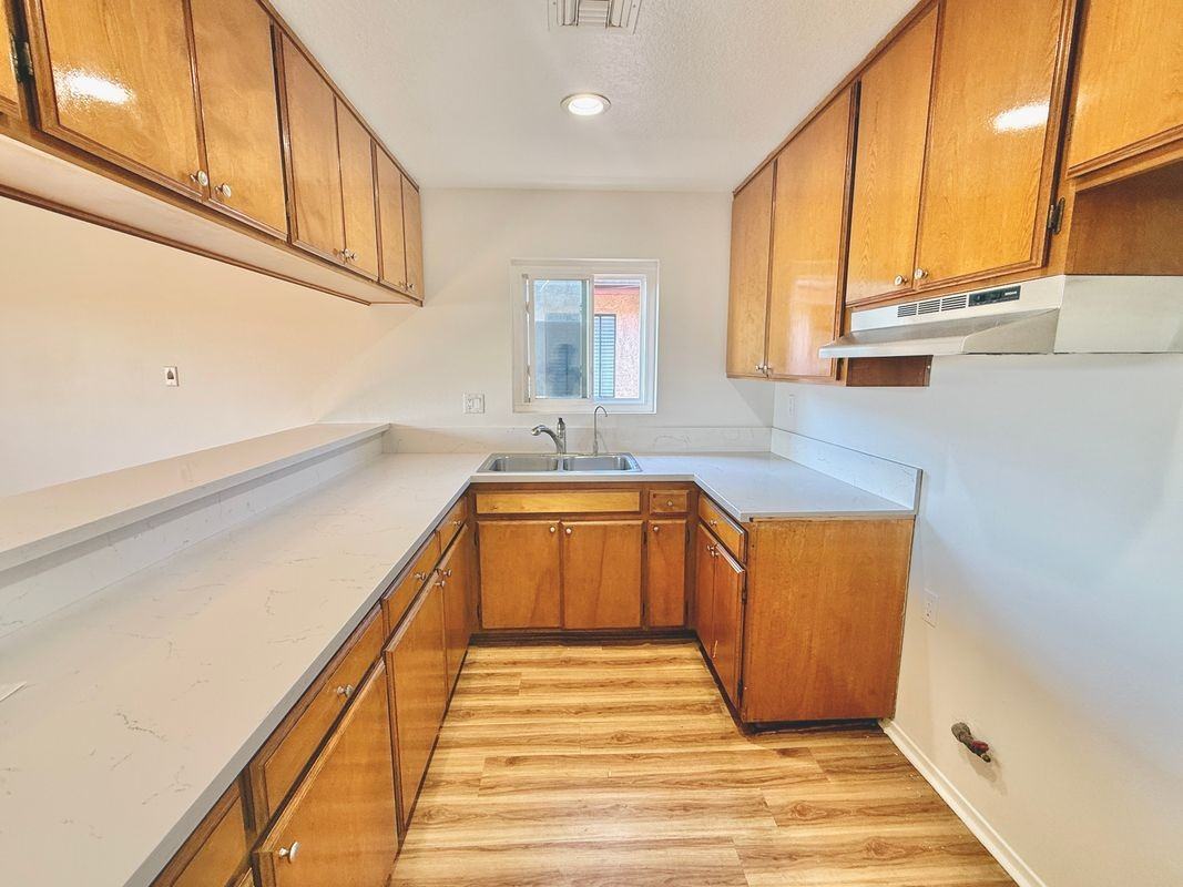 2032 Martina Ave - Photo 3 of 11