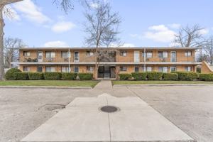 featured image of 4064 Columbus St #6