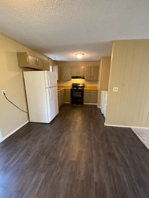 651 N Genevieve Ave #651 - Photo 5 of 10