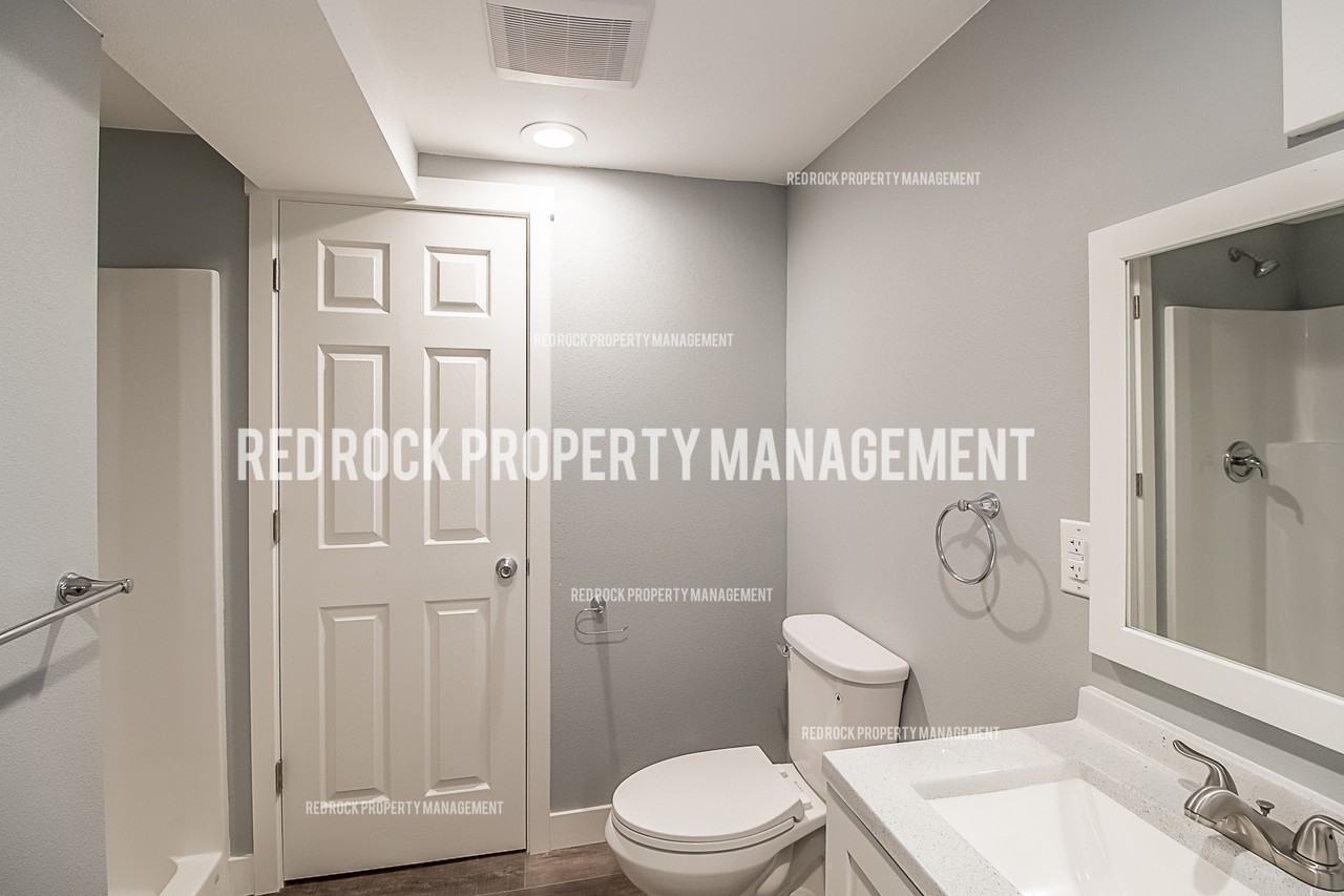 15313 E Broadway Ave - Photo 2 of 17