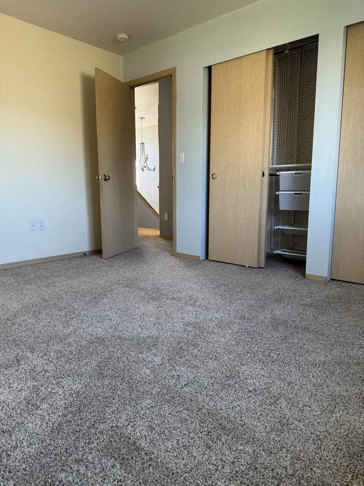 2607 186th St E - Photo 3 of 15