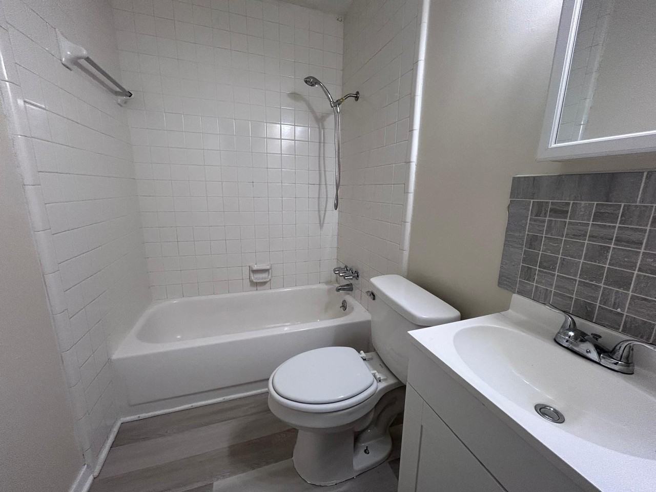 510 Sunset Ln #D - Photo 2 of 15