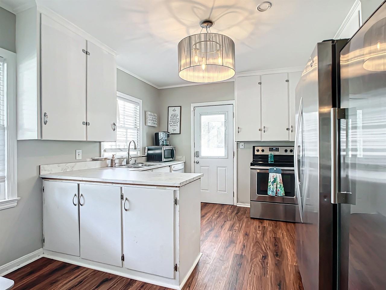 4020 Miramar Way S - Photo 3 of 19