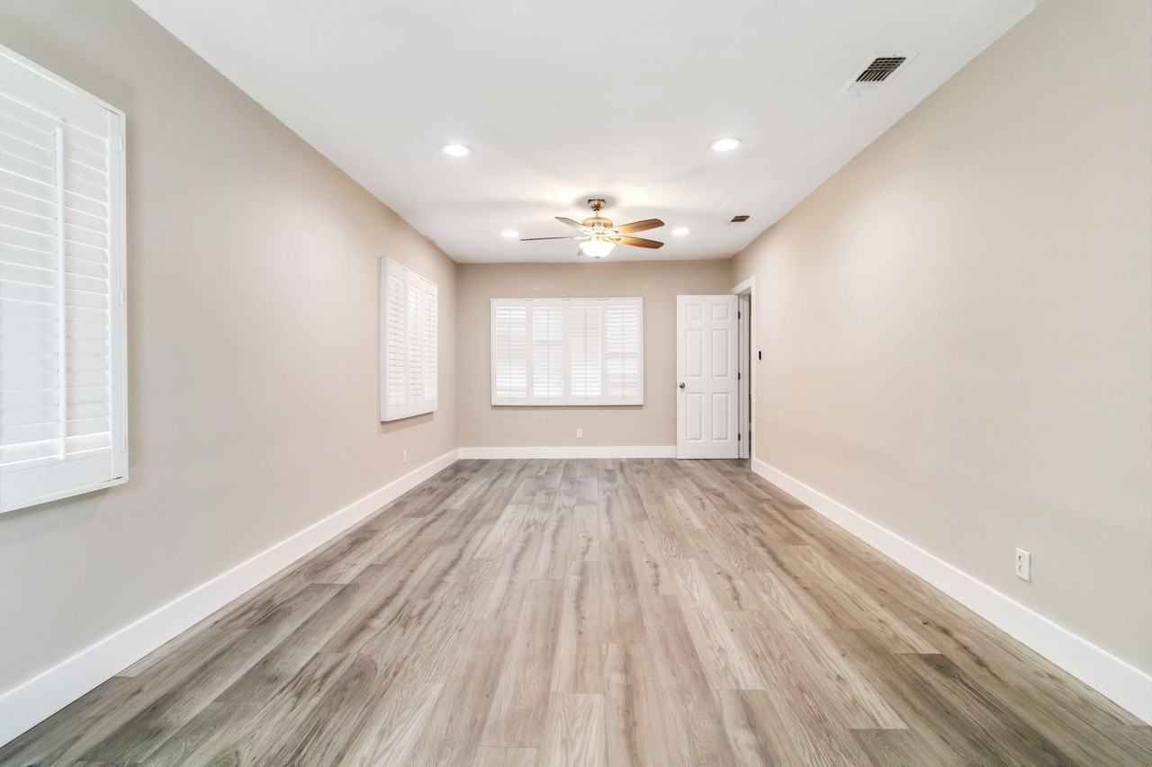 4020 Miramar Way S - Photo 2 of 19