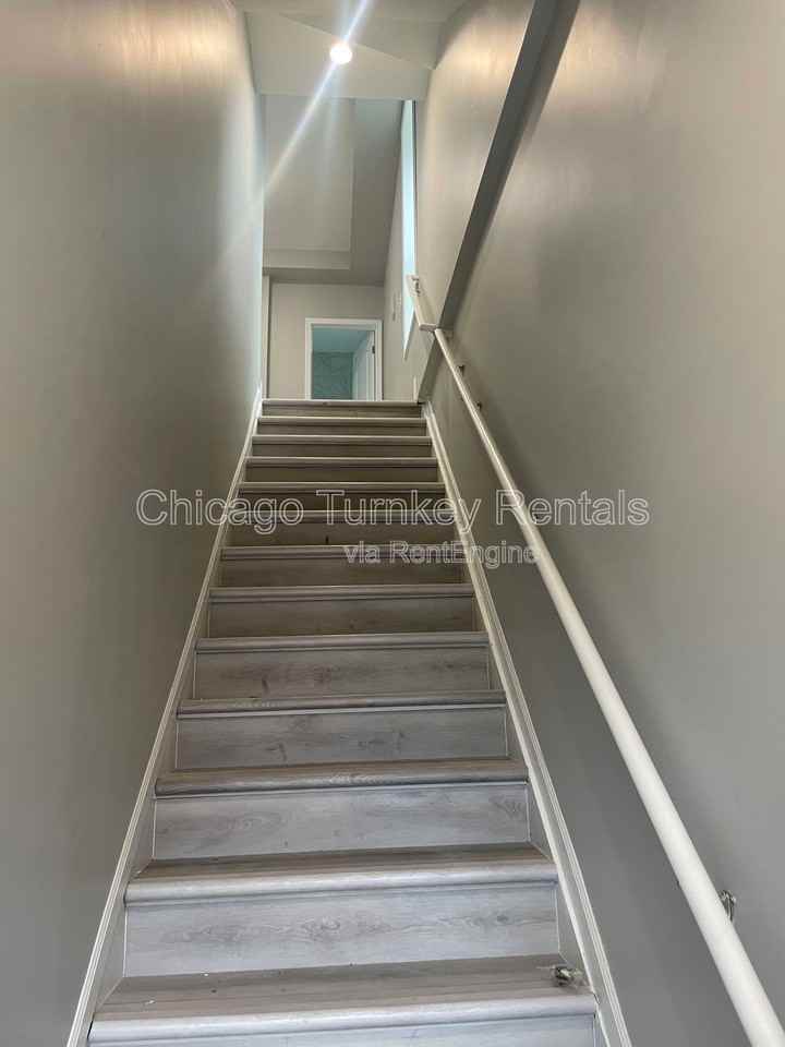 1927 S Morgan St #2 - Photo 2 of 24