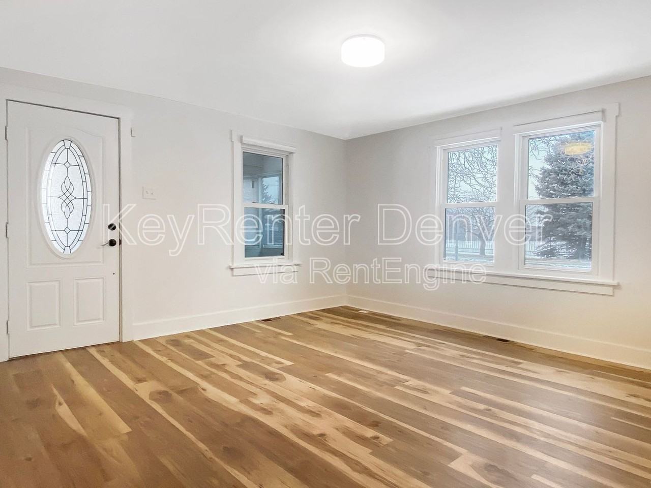 4998 Irving St - Photo 4 of 27