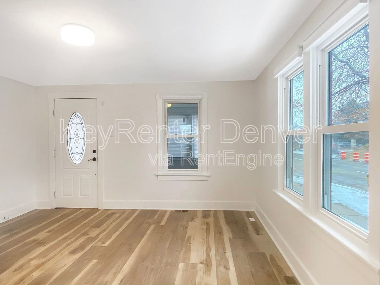 4998 Irving St - Photo 6 of 27