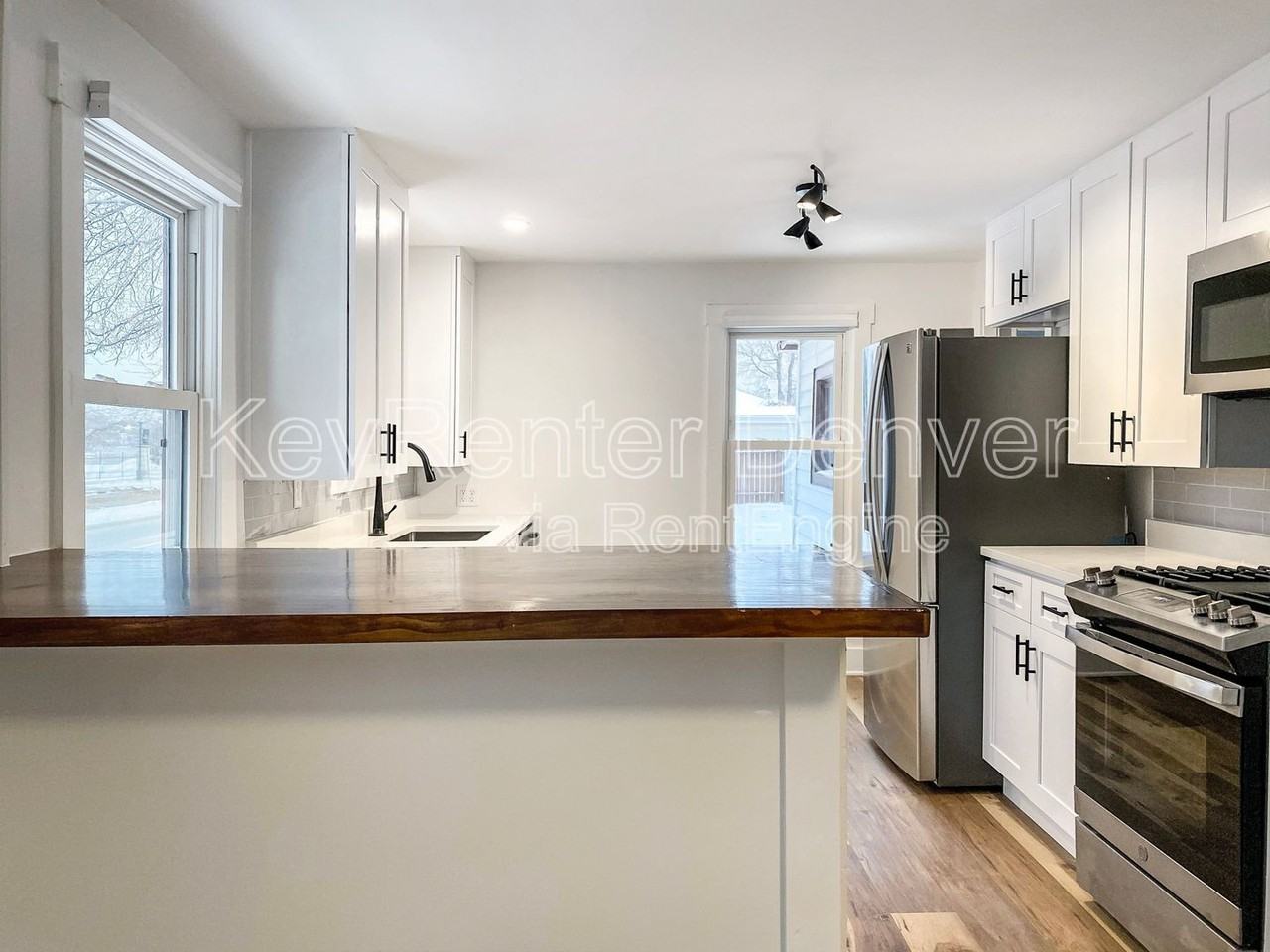 4998 Irving St - Photo 7 of 27