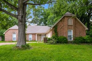 featured image of 965 Hunters Point Dr
