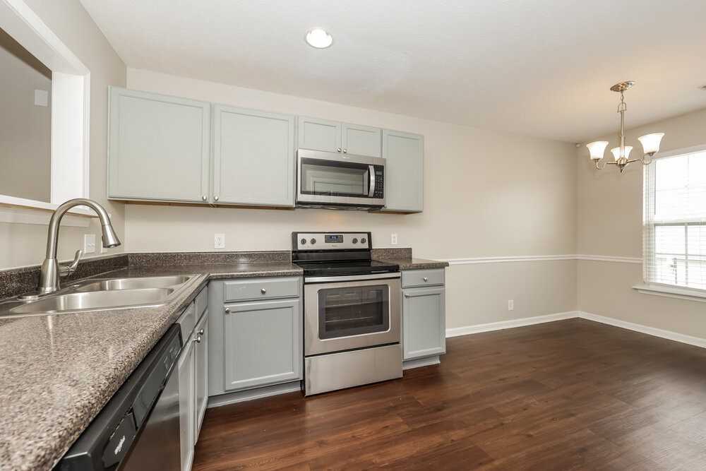 1017 Cheryl Ln - Photo 5 of 16