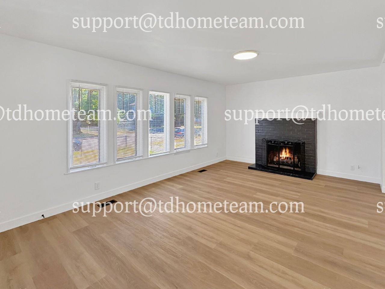 617 3rd Ave S - Photo 3 of 21