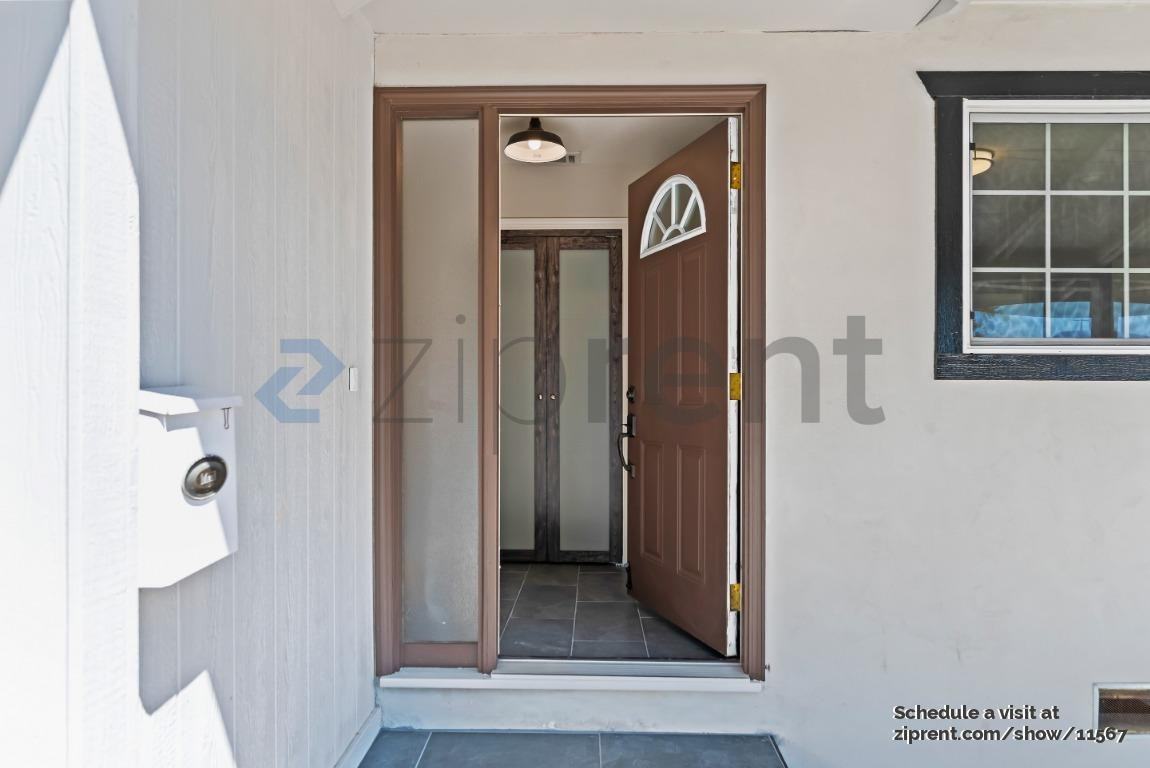4726 Armour Dr - Photo 3 of 26