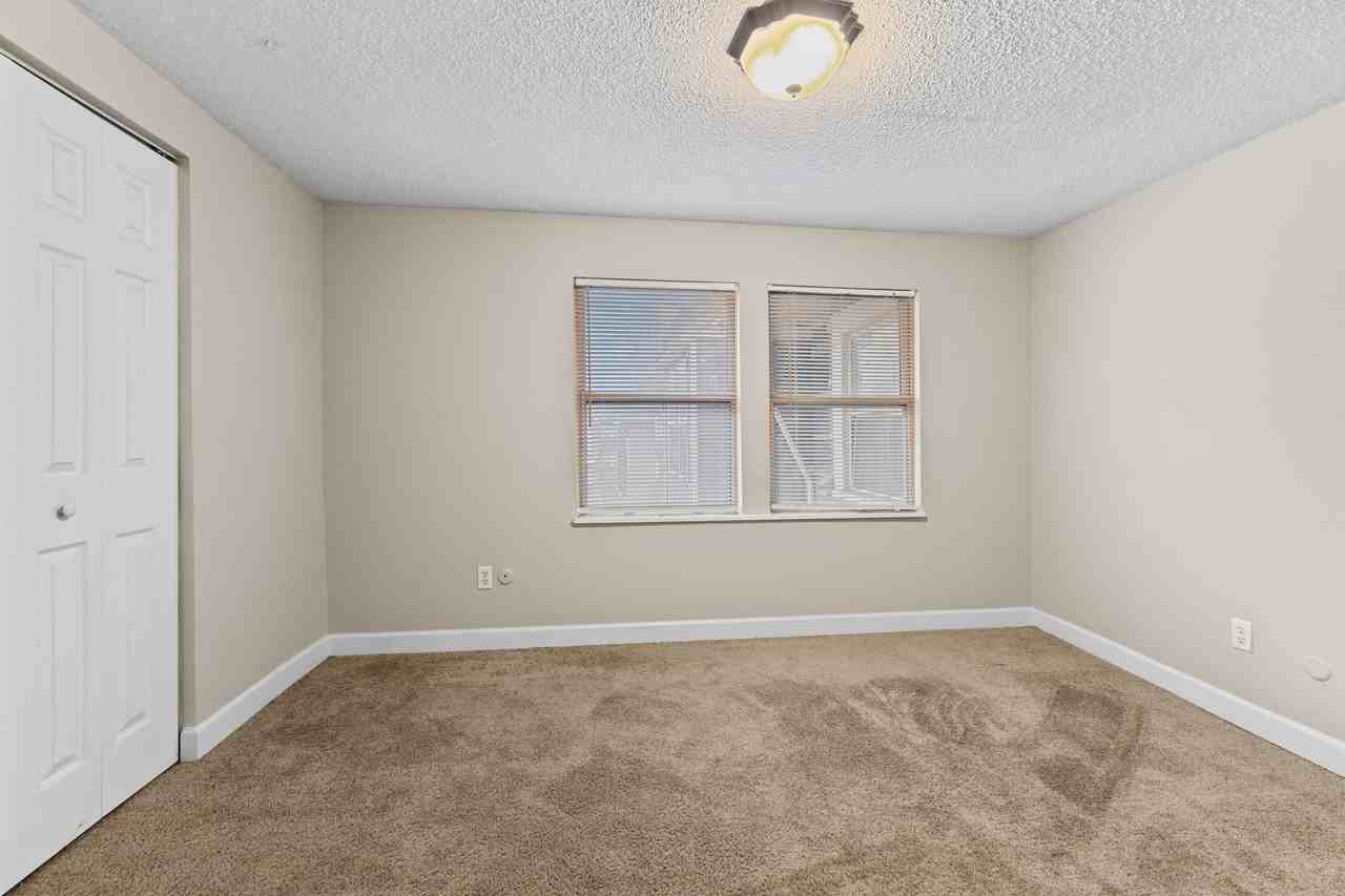 Balsam Avenue Apartments (FREE MONTH PROMO**) - Photo 7 of 18