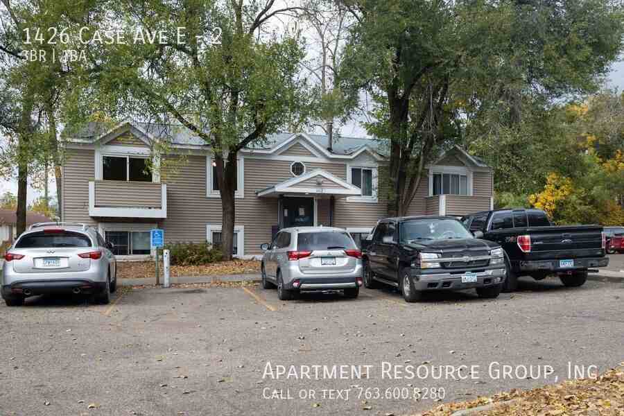 1426 Case Ave E #2 - Photo 2 of 10