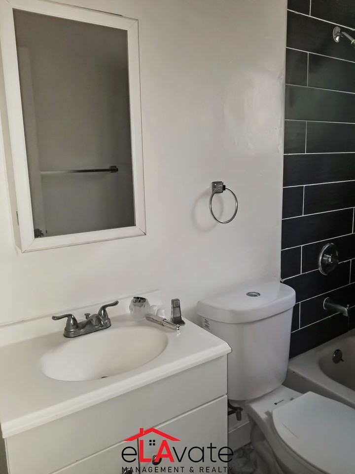 4203 S Olive St. - Photo 5 of 6