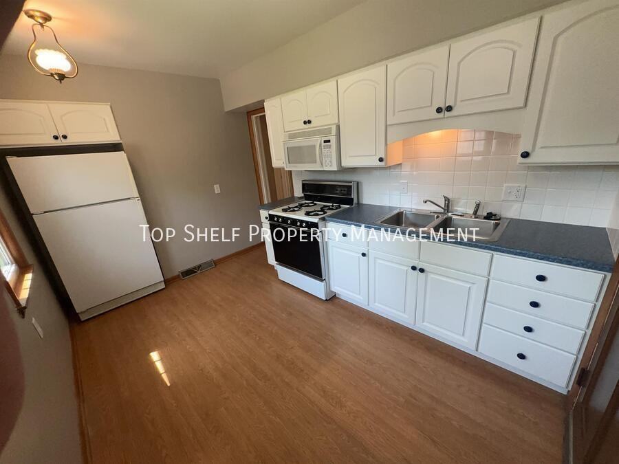 2809 43rd St - Photo 3 of 14