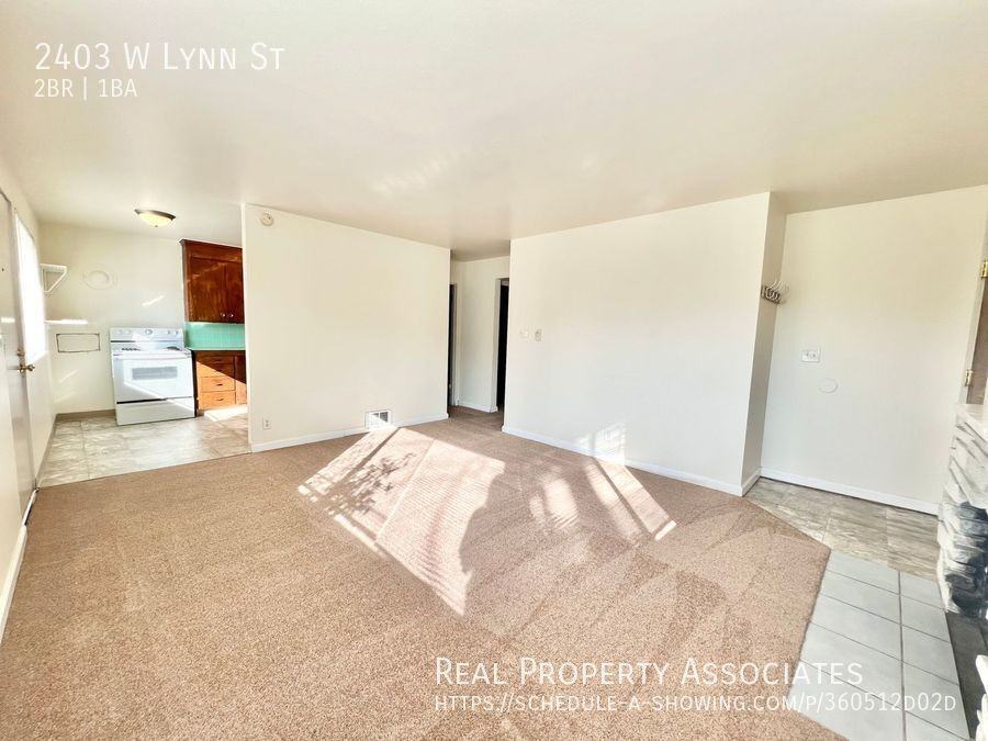 2403 W Lynn St - Photo 3 of 18
