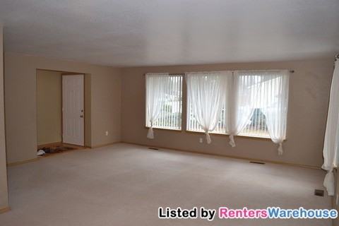 300 Cedar Ct - Photo 3 of 15