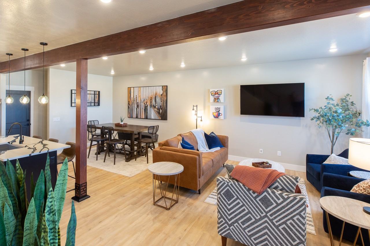 5377 Remington Dr #B - Photo 2 of 35