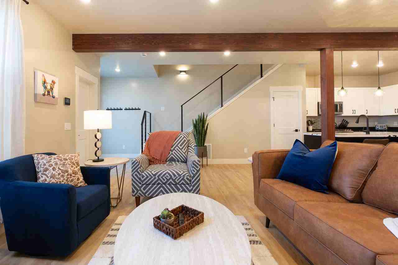 5377 Remington Dr #B - Photo 4 of 35