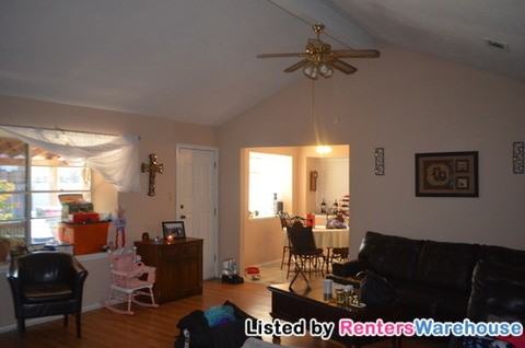 16426 Forest Bend Ave - Photo 2 of 8
