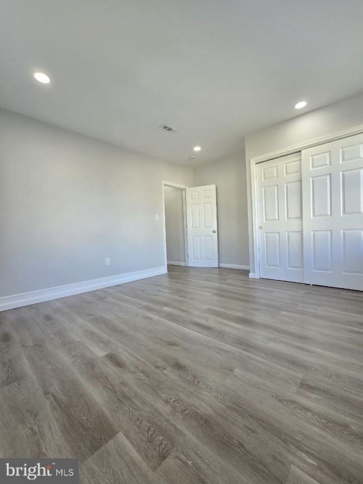 1516 68th Ave #2 - Photo 2 of 15