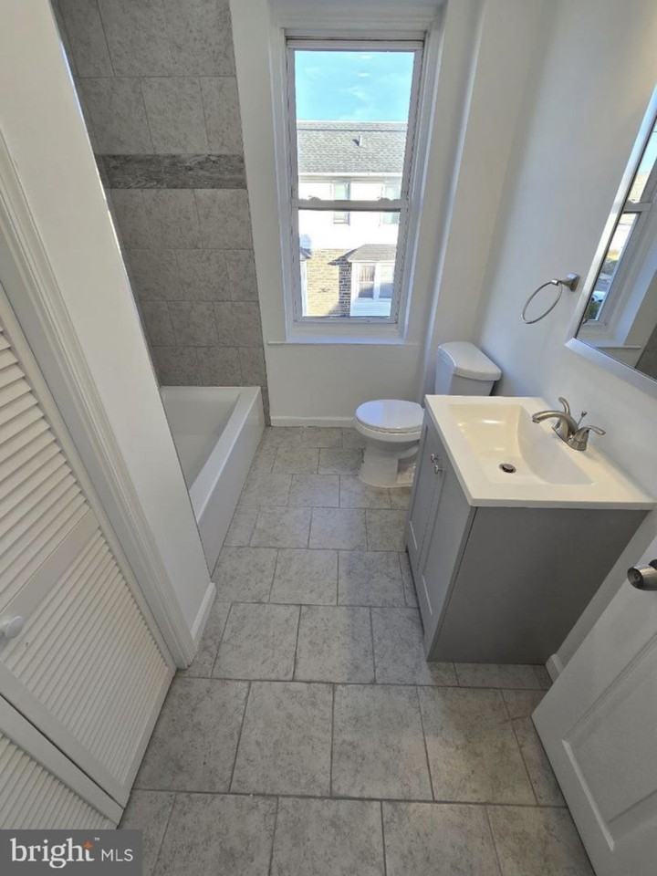1516 68th Ave #2 - Photo 6 of 15