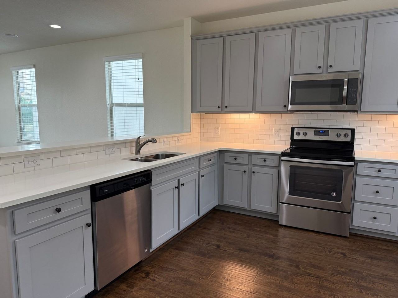 2704 Forest Park Blvd - Photo 3 of 10