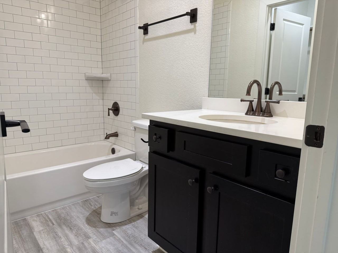 2704 Forest Park Blvd - Photo 5 of 10