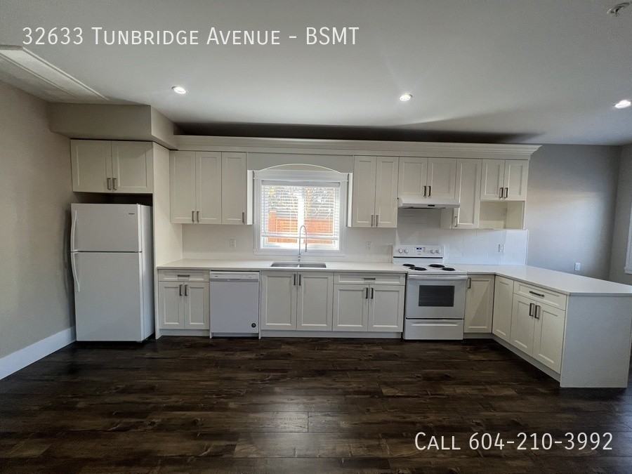 32633 Tunbridge Ave #BS - Photo 2 of 10
