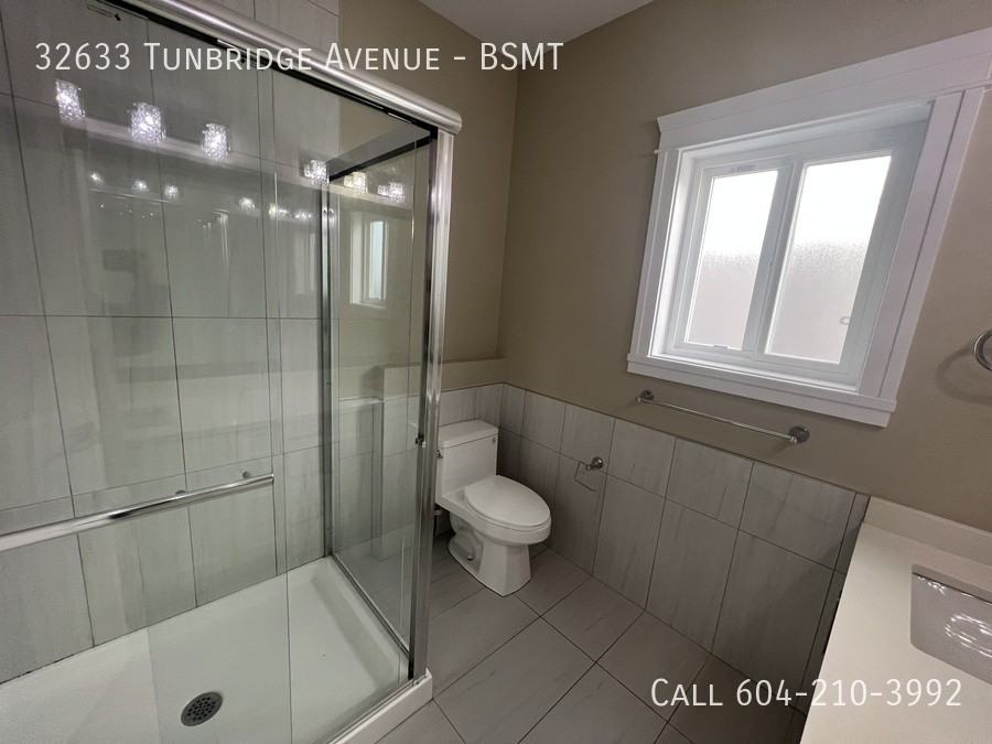 32633 Tunbridge Ave #BS - Photo 3 of 10