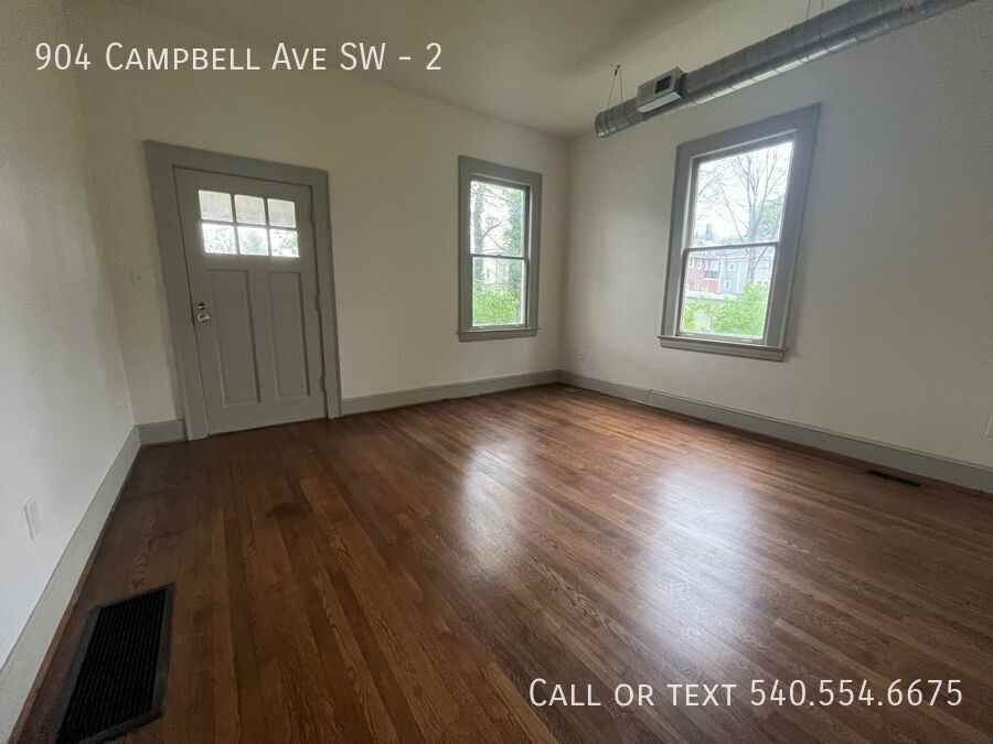 904 Campbell Avenue Southwest #2 - Photo 3 of 10