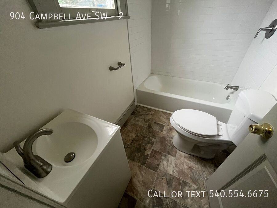 904 Campbell Avenue Southwest #2 - Photo 6 of 10