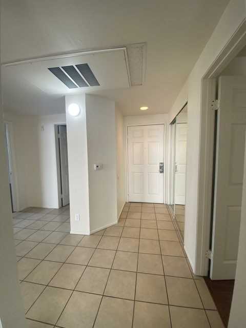 4343 Whitsett Ave #303 - Photo 6 of 16