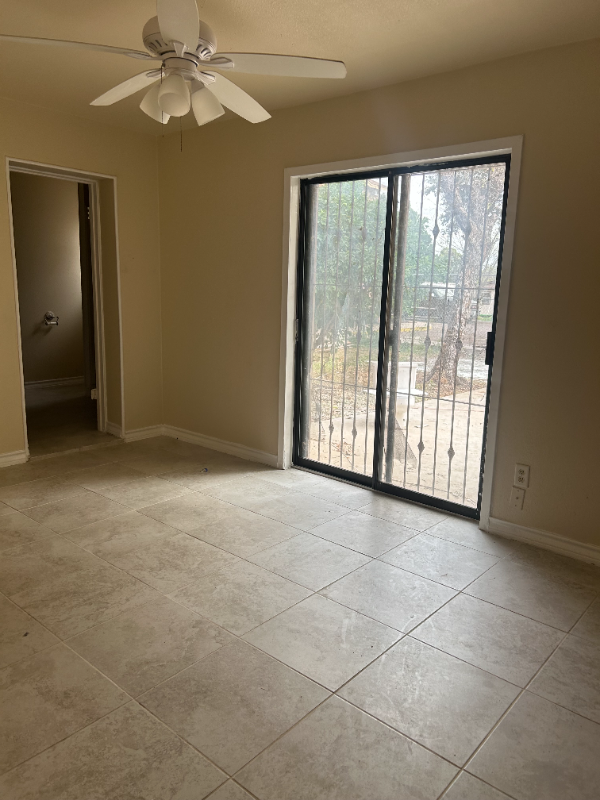 3101 E Price St - Photo 3 of 7