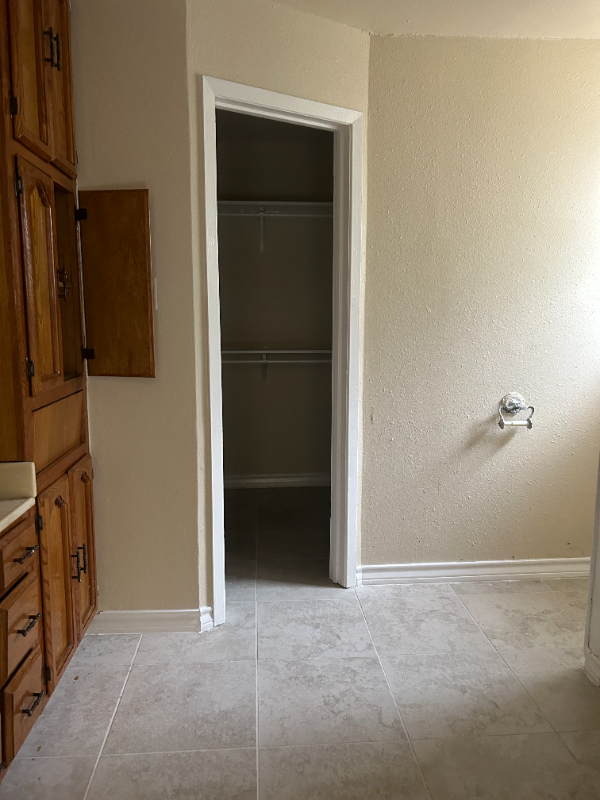 3101 E Price St - Photo 5 of 7