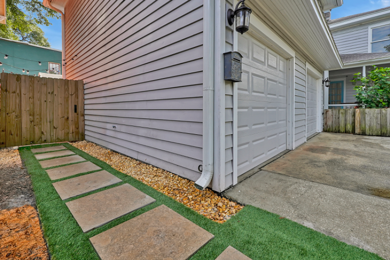 403 Highland Ave - Photo 3 of 10