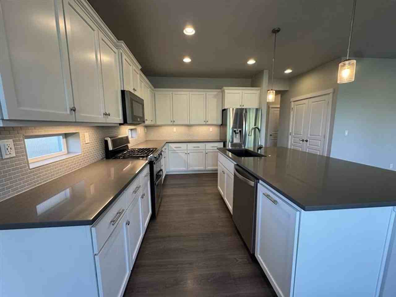 6566 Ne Rainsong Ln - Photo 5 of 21