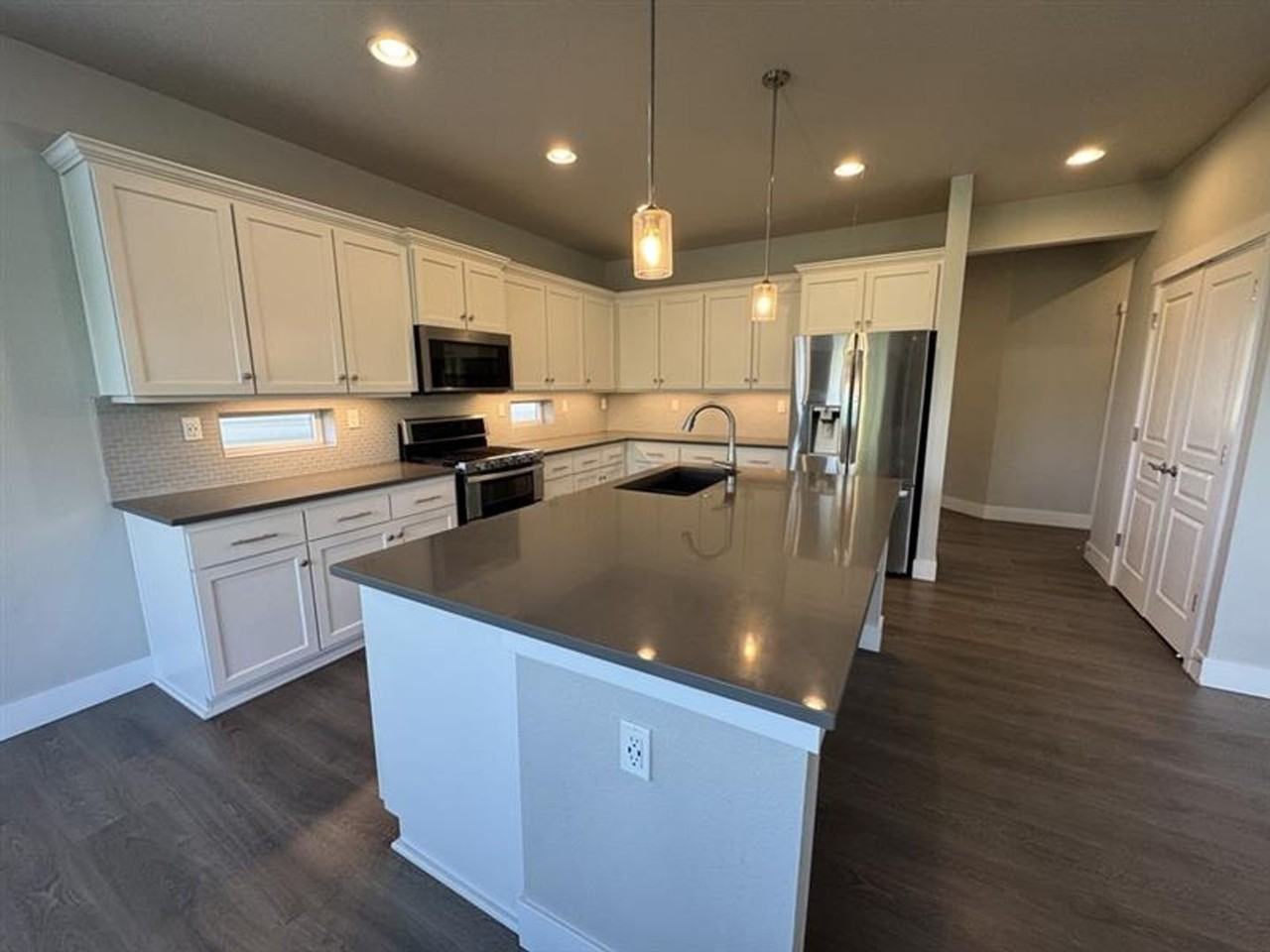 6566 Ne Rainsong Ln - Photo 6 of 21