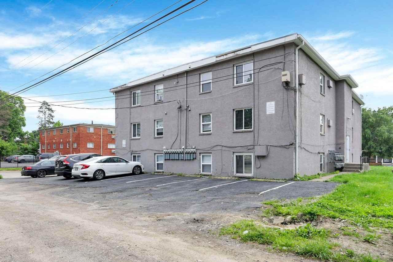 1581 E Mound St #2D - Photo 3 of 30